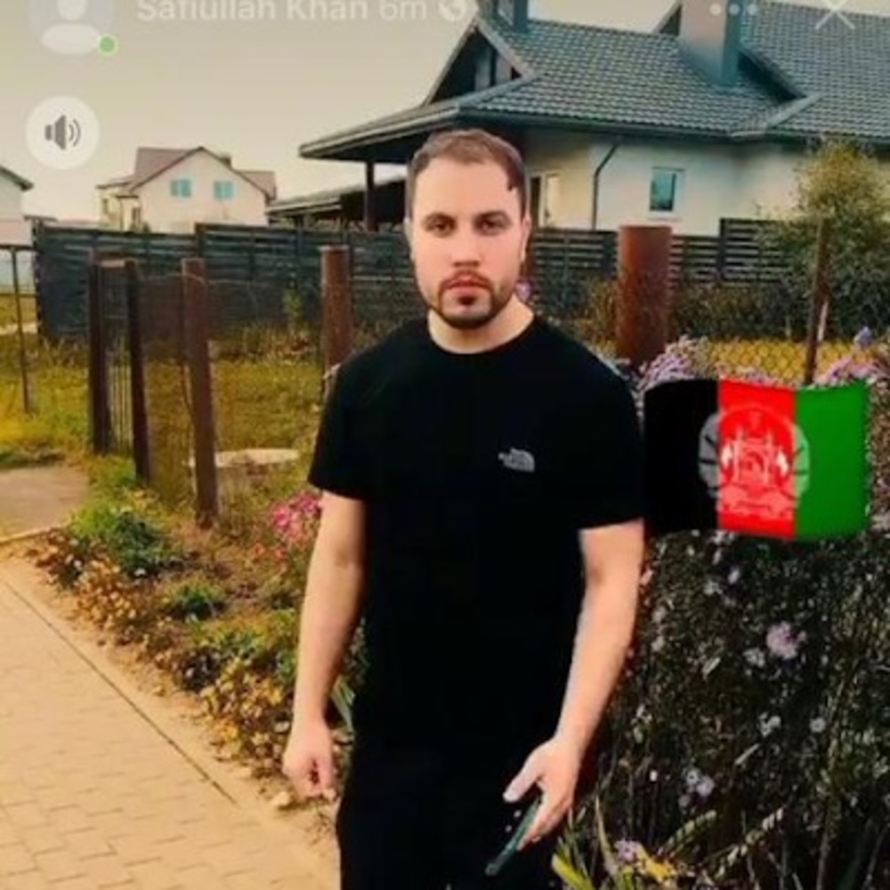 Meet your Posher, Behzad